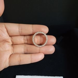 14k white gold setting round pendant